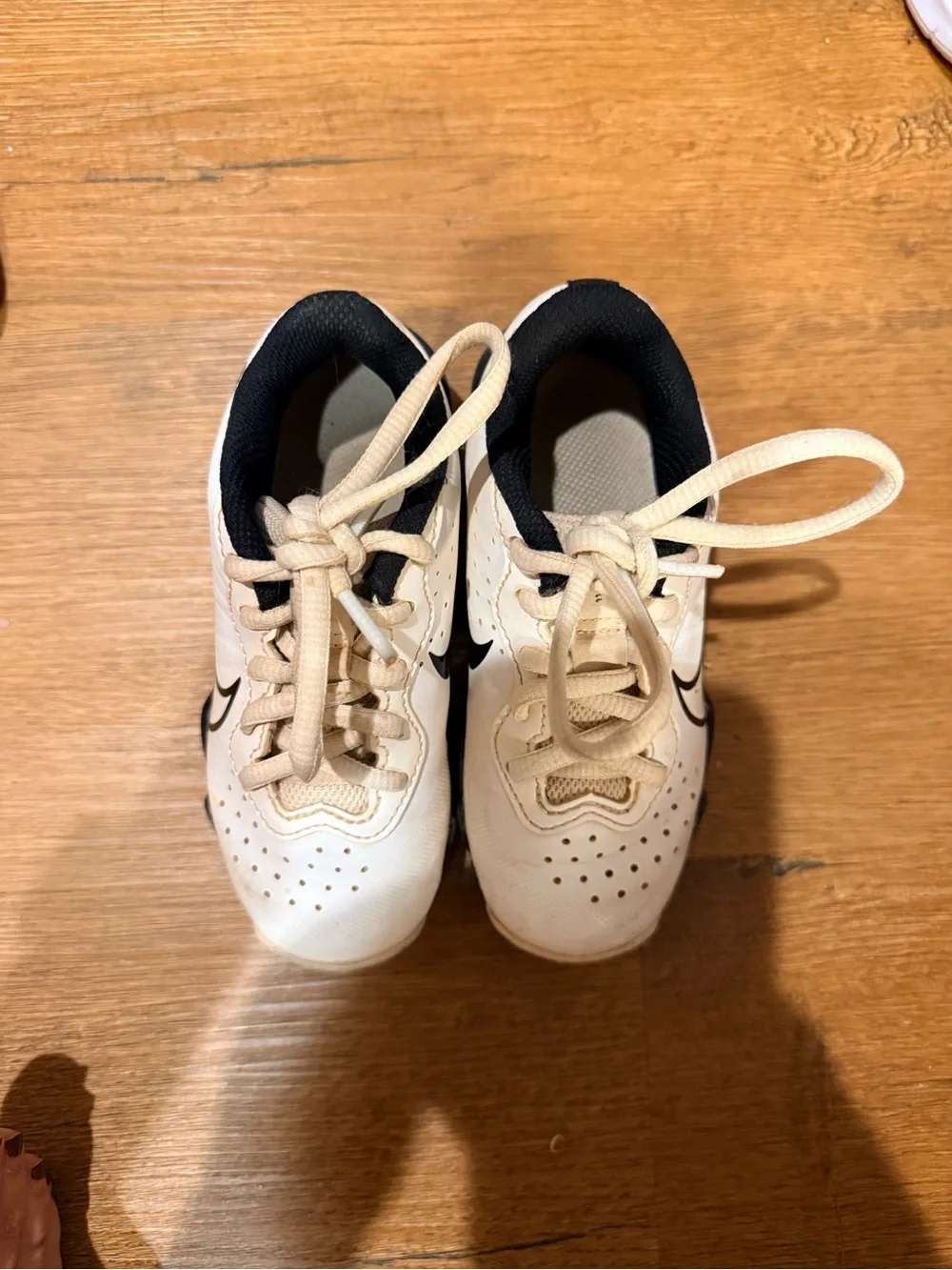 Nike White and Black Kids Baseball Cleats